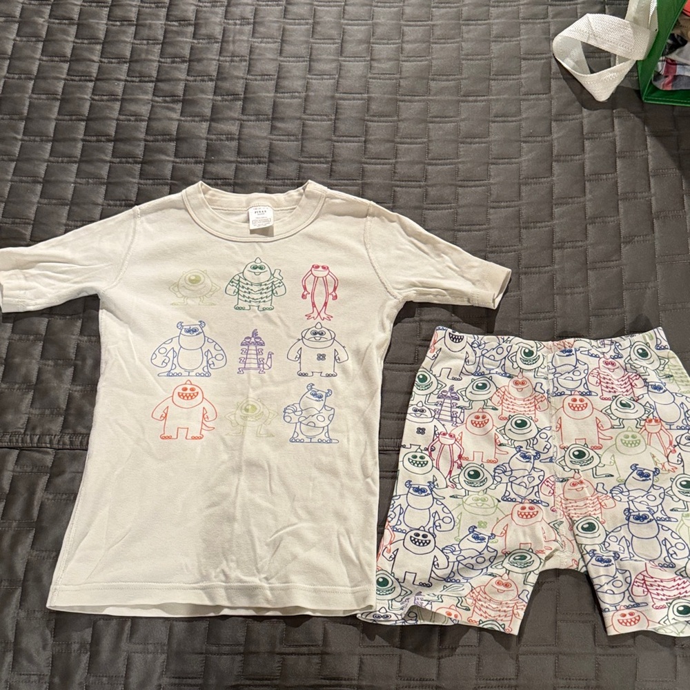Hanna Andersson cream Pajama Set with Playful Monster Print